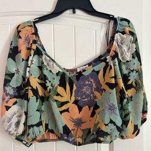 Black floral flowy top size XL